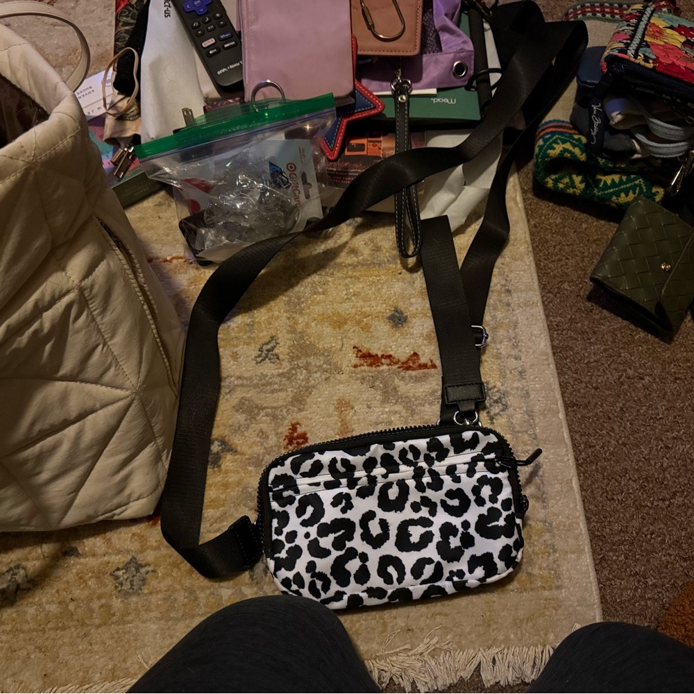 Leopard Print Crossbody Bag - Black & White
